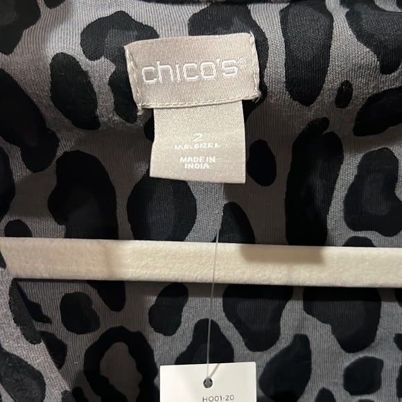 NWT Chicos Polished Cheetah tunic knit top - Picture 4 of 10